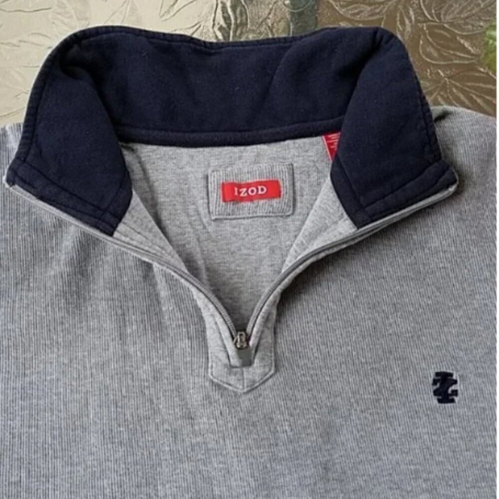 Izod men's top